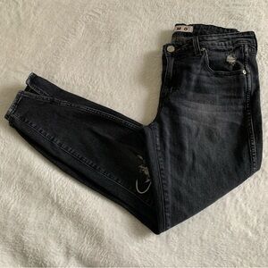 Women’s 30 AMO Denim Twist Vixen Destroy Ankle Slit Distressed Skinny Jeans